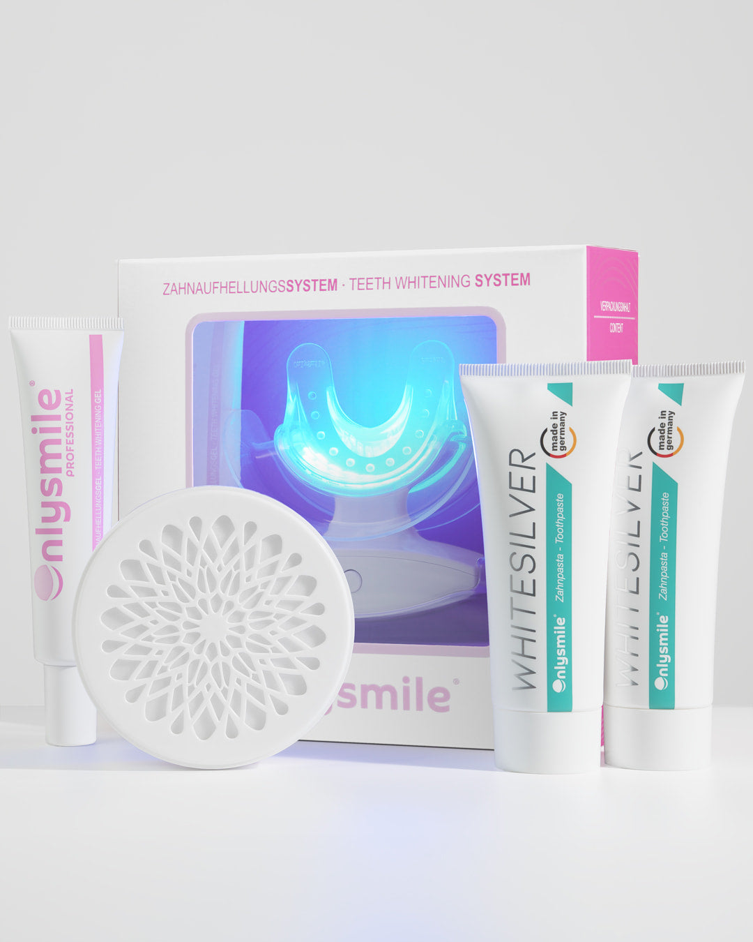 Zahnaufhellungsset von OnlySmile, ein Zahnaufhellungsgel, eine Dose Zahnaufhellungspulver und zwei Zahnpasten Whitesilver